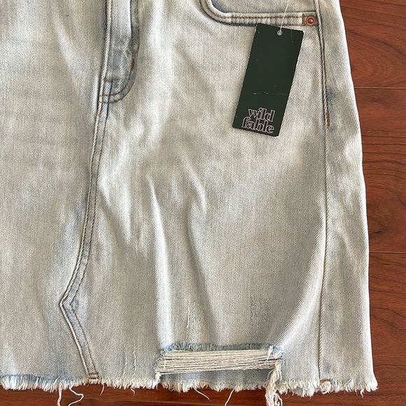 NWT Wild Fable Light Wash High Rise Distressed Denim Mini Skirt - Picture 3 of 7
